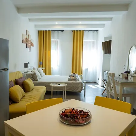 Lägenhet Rialto28 - Vista Torre Del Mangia - Naonbnb *